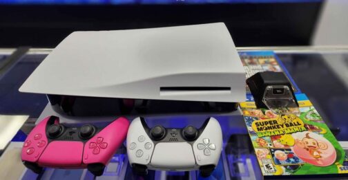 PS5 DISK WITH FREE GIFTS LIKE NEW CONDITION - Image 2