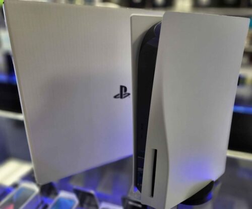 PS5 DISK WITH FREE GIFTS LIKE NEW CONDITION